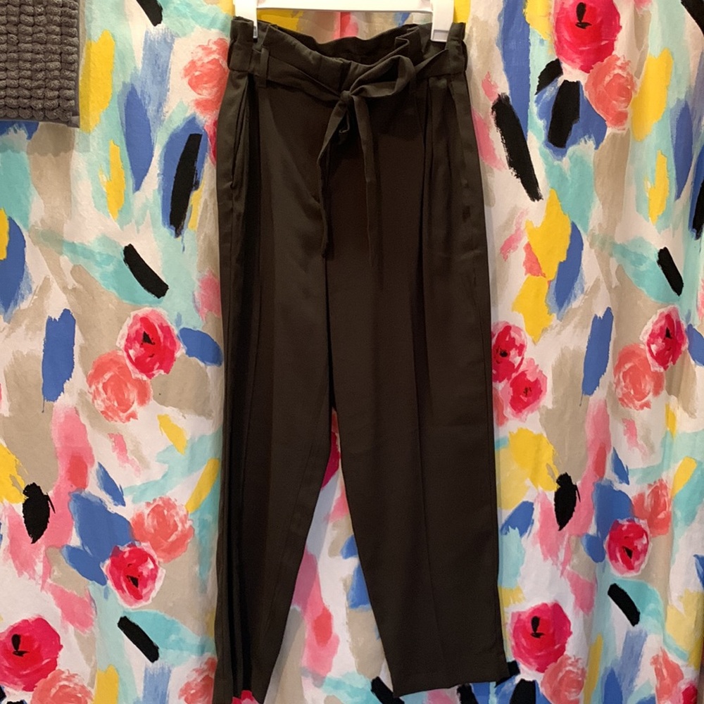 H&M Olive Green Paperbag Pants size 10